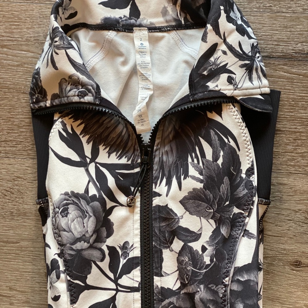 Lululemon Floral Jacket - Picture 4 of 4
